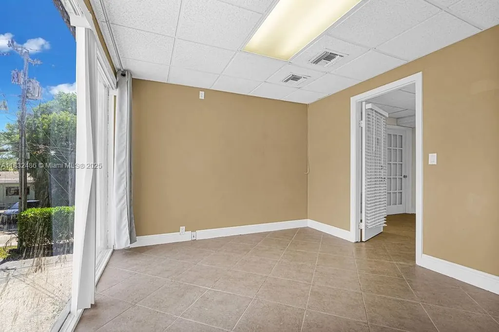 150 SE 12th Street Fort Lauderdale FL 33316