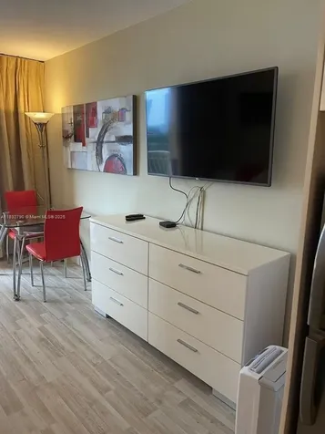19201 Collins Avenue Sunny Isles Beach FL 33160