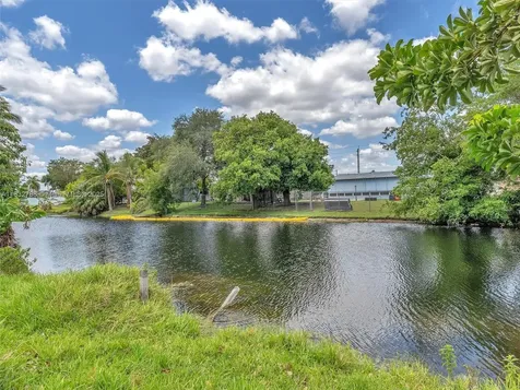 8363 NW 26th Place Sunrise FL 33322
