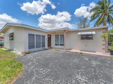 8363 NW 26th Place Sunrise FL 33322