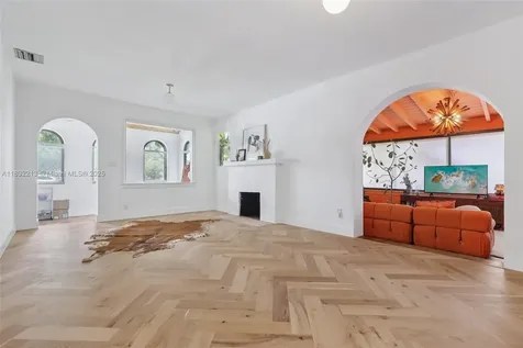 335 NE 127th Street North Miami FL 33161