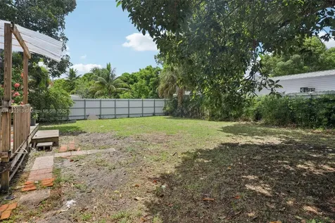 335 NE 127th Street North Miami FL 33161