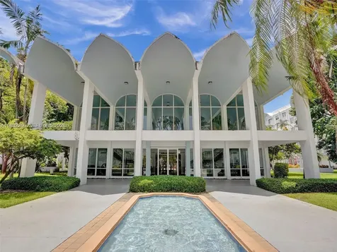 496 NW 165th Street Road Miami FL 33169