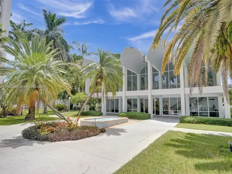 496 NW 165th Street Road Miami FL 33169