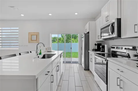 814 SE 19th Street Homestead FL 33034