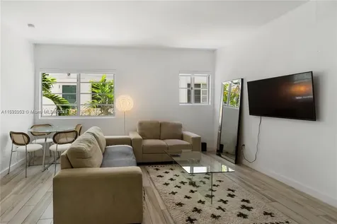 1560 Meridian Avenue Miami Beach FL 33139