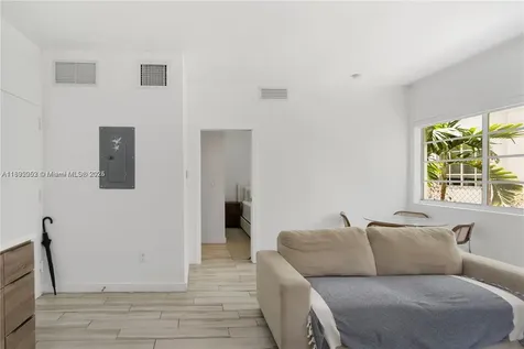 1560 Meridian Avenue Miami Beach FL 33139