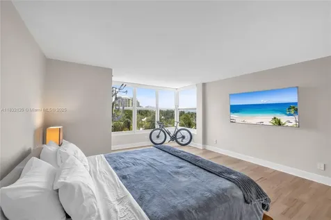 615 Ocean Drive Key Biscayne FL 33149