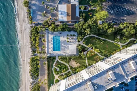 615 Ocean Drive Key Biscayne FL 33149
