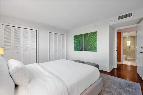 615 Ocean Drive Key Biscayne FL 33149