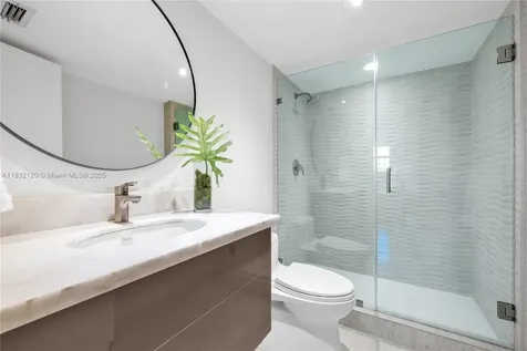 615 Ocean Drive Key Biscayne FL 33149