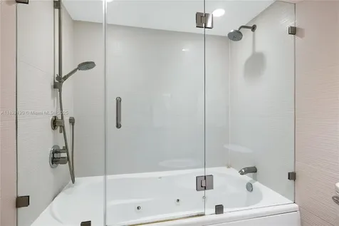 615 Ocean Drive Key Biscayne FL 33149