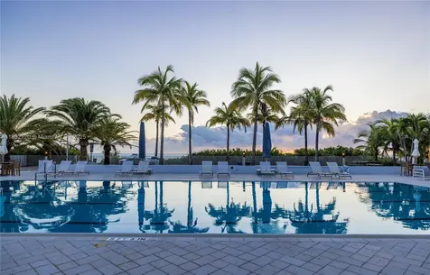 615 Ocean Drive Key Biscayne FL 33149