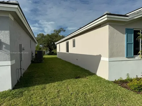1828 NE 1st Street Homestead FL 33033