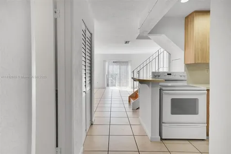 8650 SW 67th Avenue Pinecrest FL 33156