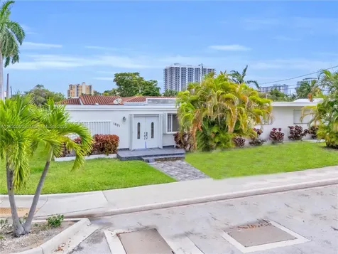 1601 S Treasure Drive North Bay Village FL 33141