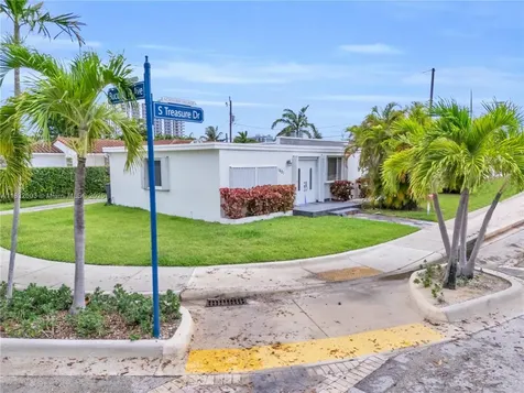 1601 S Treasure Drive North Bay Village FL 33141