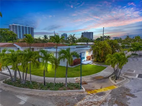 1601 S Treasure Drive North Bay Village FL 33141