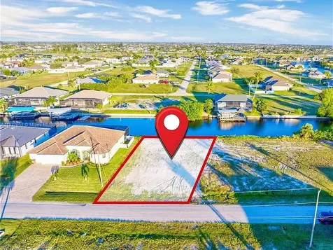 415 NW 35th Place #20 Cape Coral FL 33993