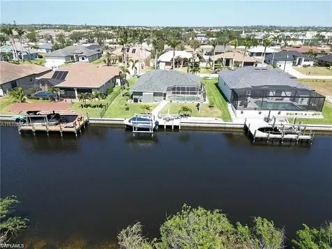 2527 SW 25th Terrace Cape Coral FL 33914