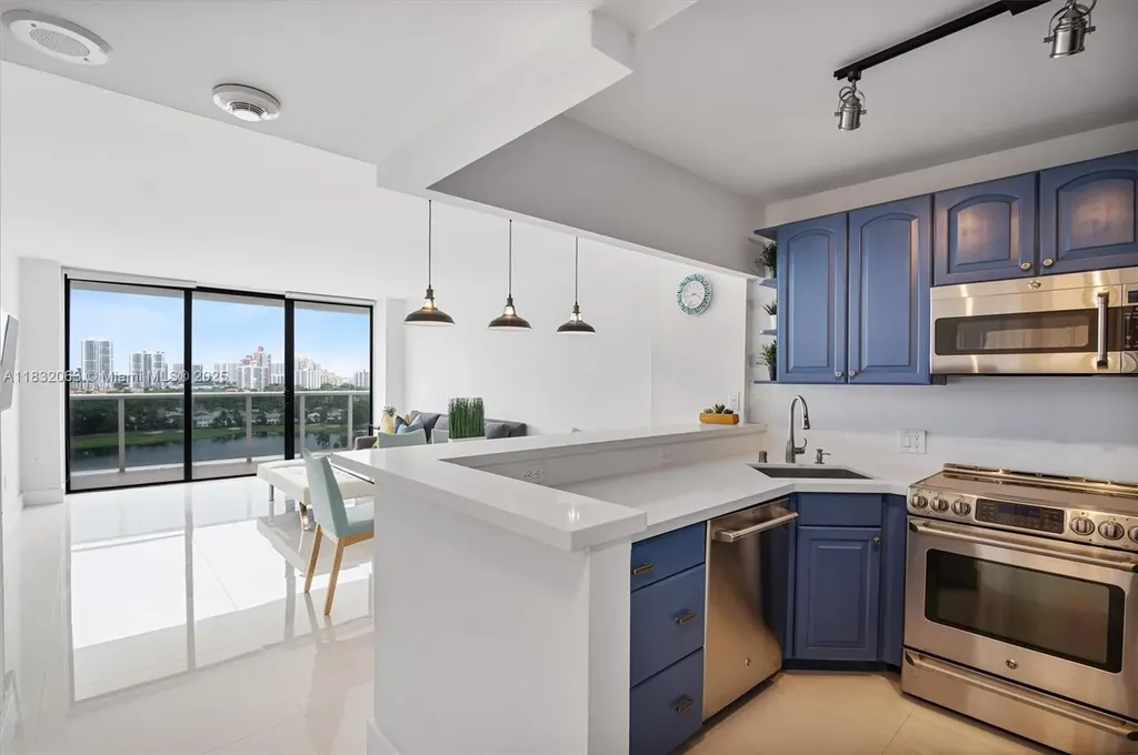 3675 N Country Club Drive Aventura FL 33180