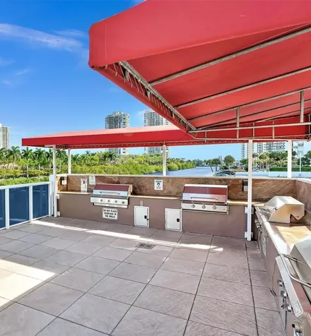 3675 N Country Club Drive Aventura FL 33180