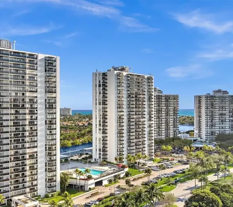 3675 N Country Club Drive Aventura FL 33180