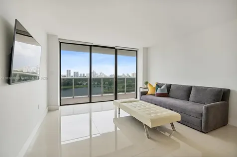 3675 N Country Club Drive Aventura FL 33180