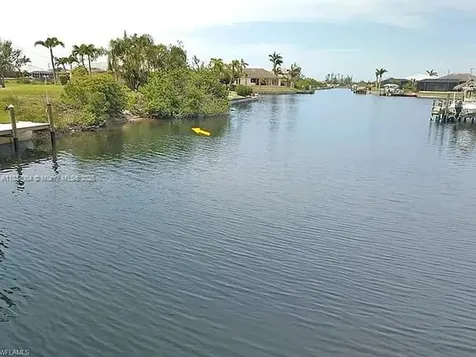 1253 NW 39th Avenue Cape Coral FL 33993