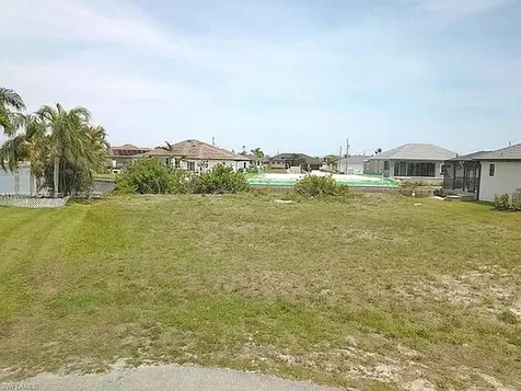 1253 NW 39th Avenue Cape Coral FL 33993
