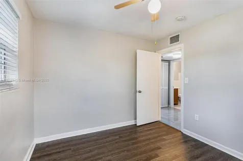 407 S 61st Avenue Hollywood FL 33023