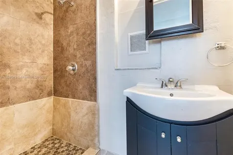 407 S 61st Avenue Hollywood FL 33023