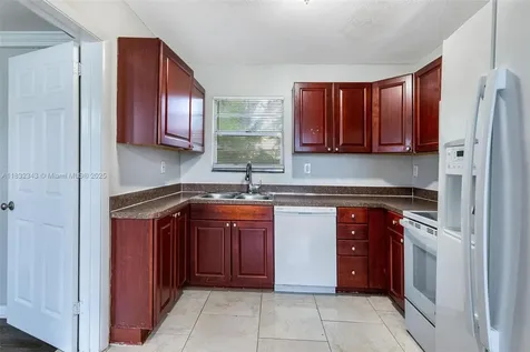 407 S 61st Avenue Hollywood FL 33023