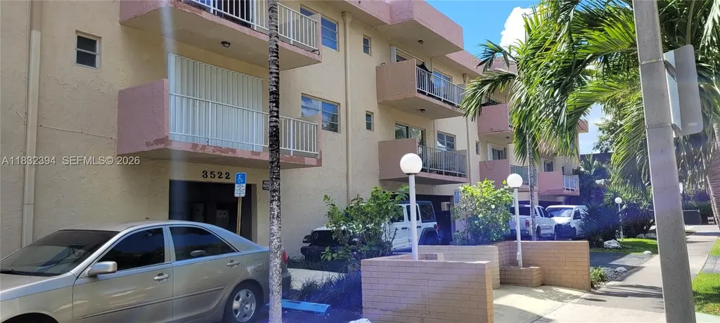 3522 NE 171st Street North Miami Beach FL 33160