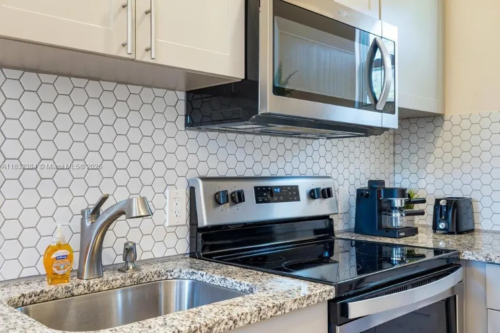 505 SE 20th Street Fort Lauderdale FL 33316