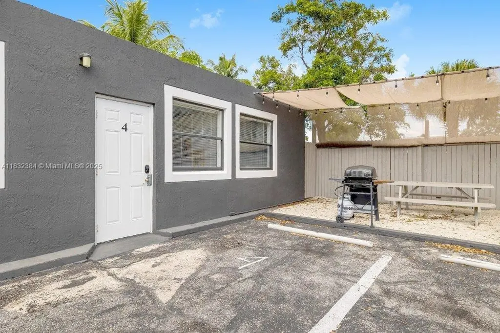 505 SE 20th Street Fort Lauderdale FL 33316