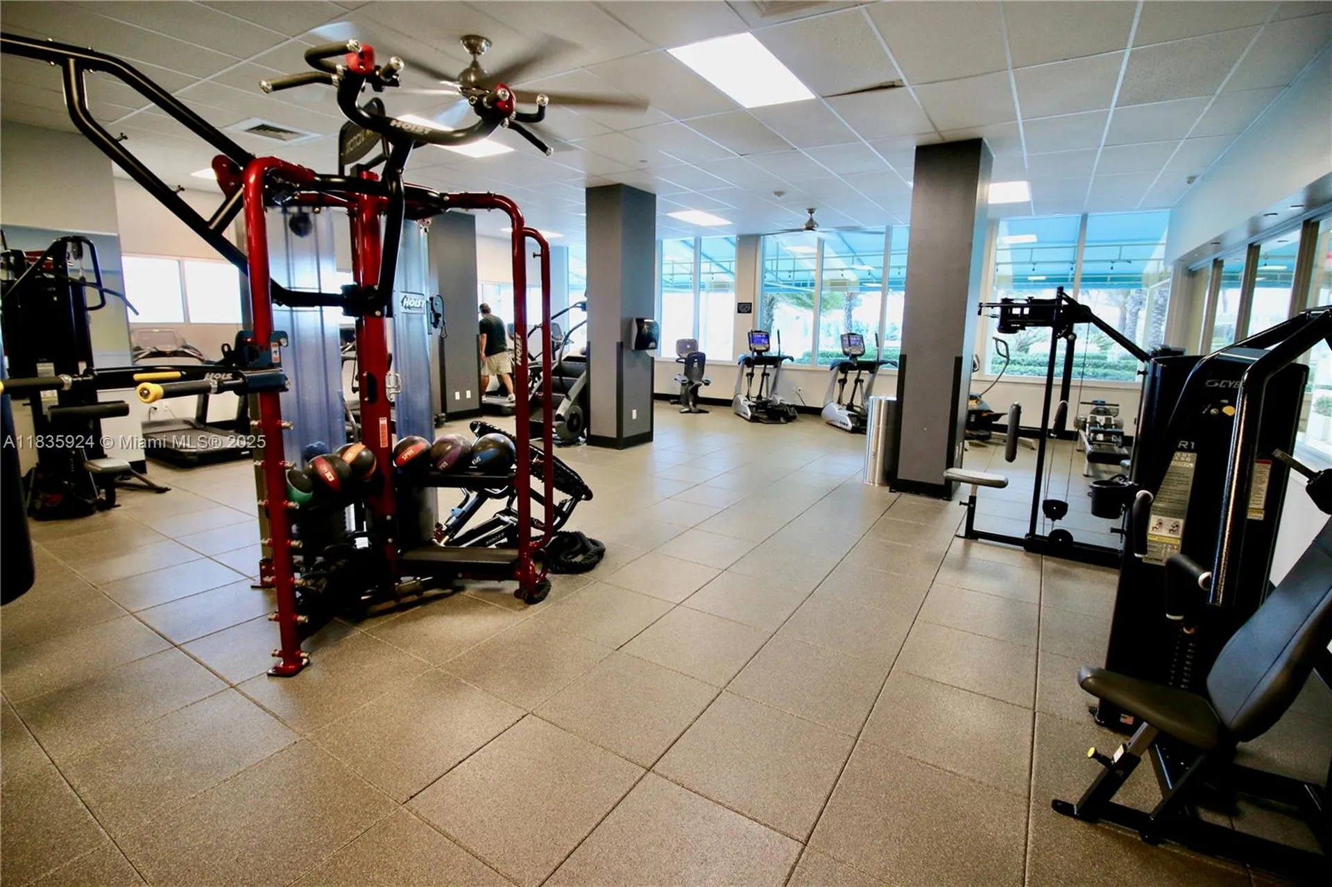 2501 S Ocean Drive Hollywood FL 33019