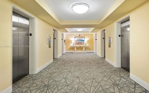 2501 S Ocean Drive Hollywood FL 33019