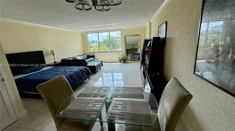 2501 S Ocean Drive Hollywood FL 33019
