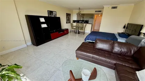 2501 S Ocean Drive Hollywood FL 33019