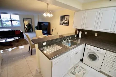2501 S Ocean Drive Hollywood FL 33019
