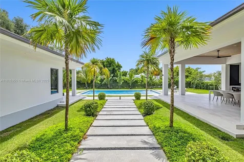 7699 SW 118th Street Pinecrest FL 33156