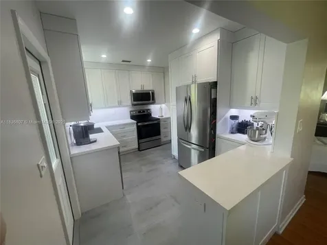 473 South Drive Miami Springs FL 33166