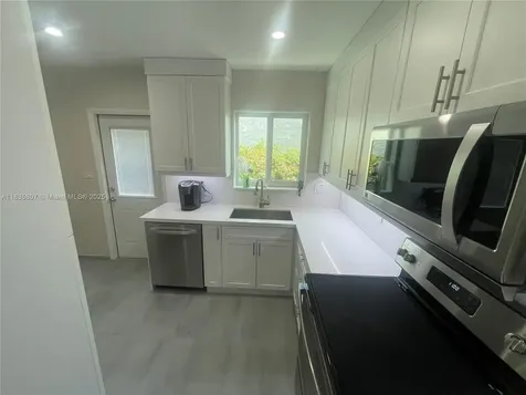 473 South Drive Miami Springs FL 33166