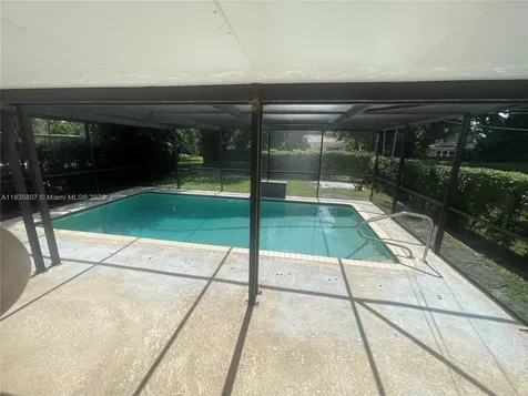 473 South Drive Miami Springs FL 33166