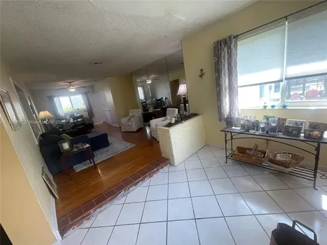 473 South Drive Miami Springs FL 33166