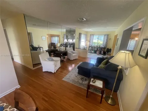 473 South Drive Miami Springs FL 33166