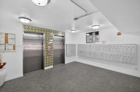 1340 Lincoln Road Miami Beach FL 33139
