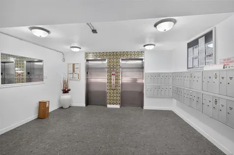 1340 Lincoln Road Miami Beach FL 33139