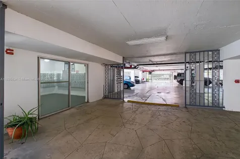 1340 Lincoln Road Miami Beach FL 33139